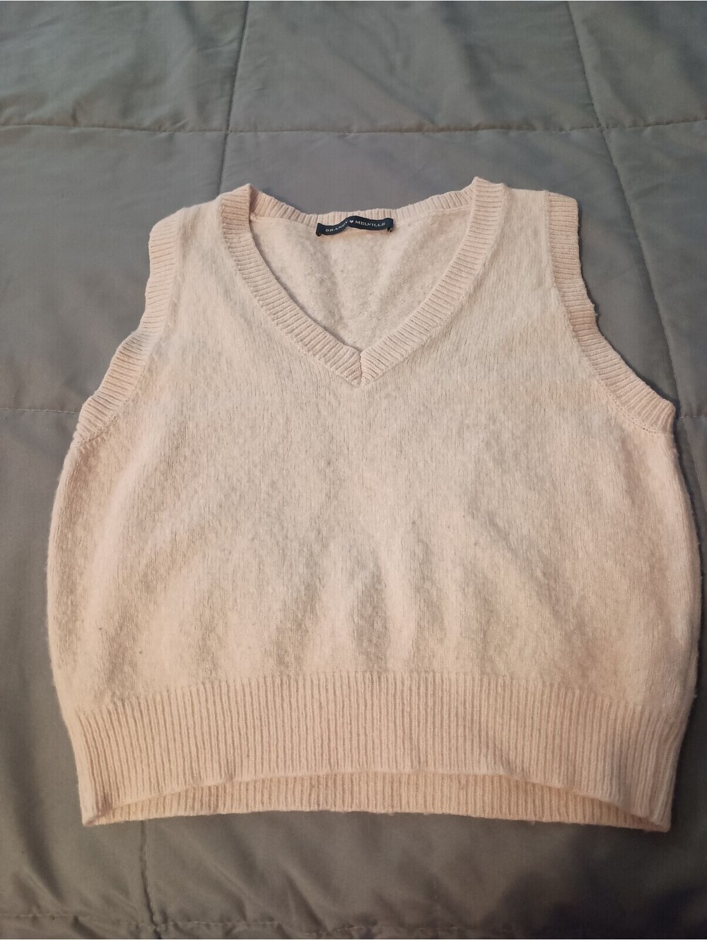 Brandy Melville sleeveless sweater small